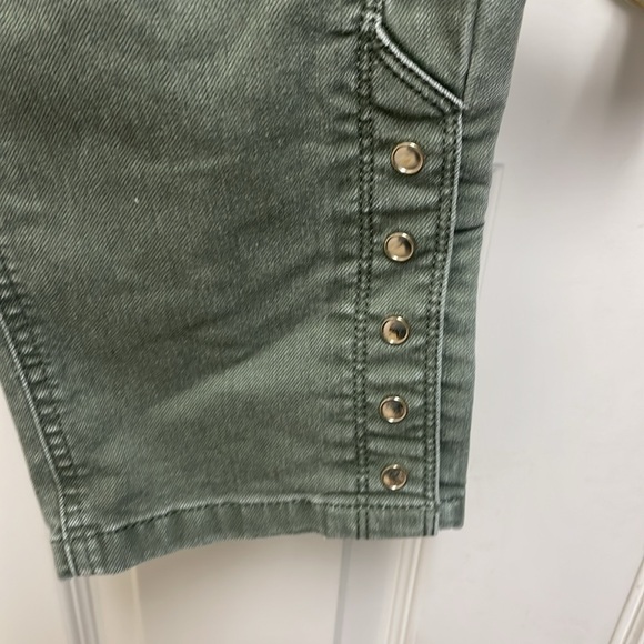 WHBM Blanc Green Crop Jeans - Picture 4 of 9